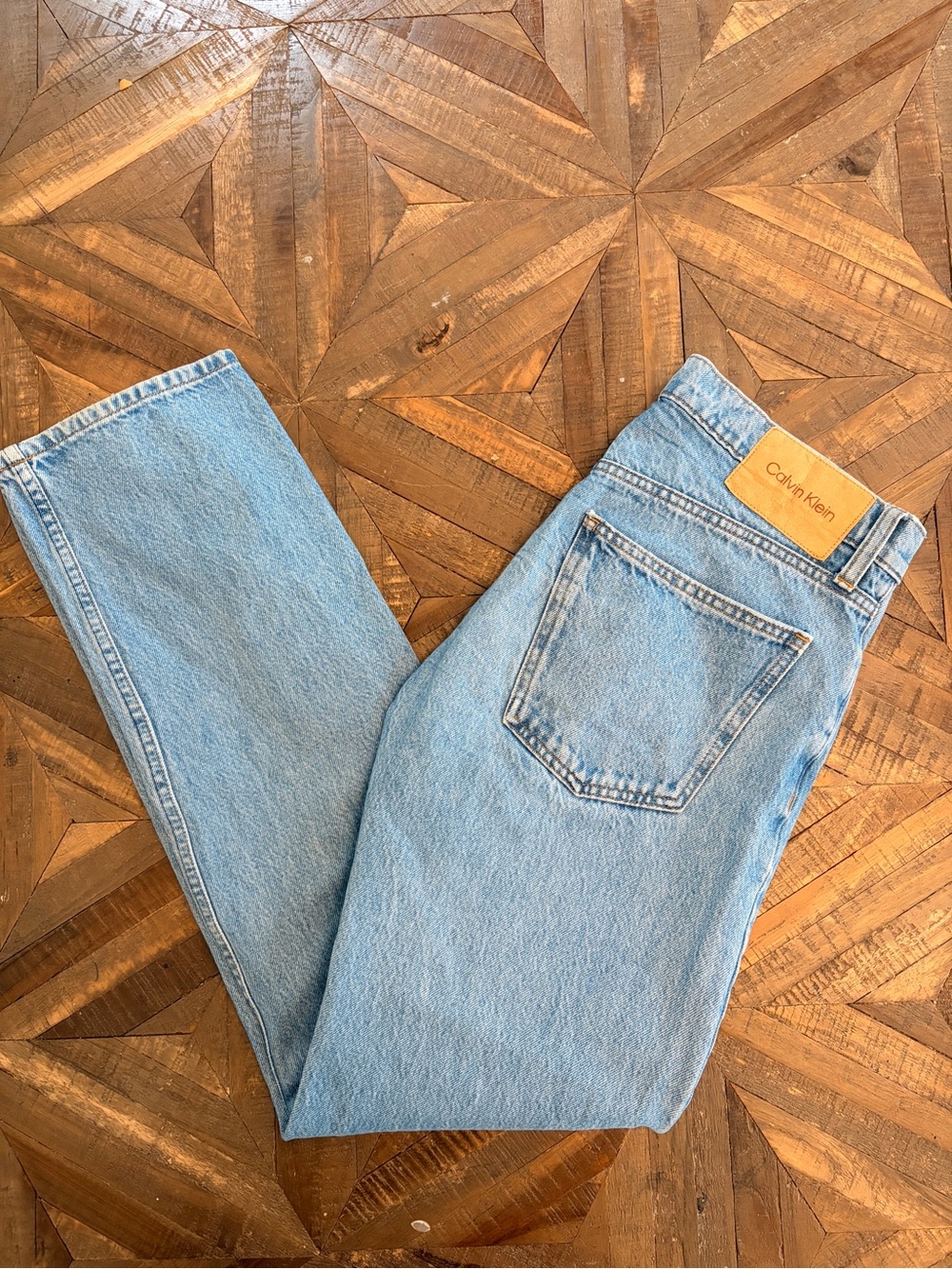 Calvin Klein Standard Straight Jeans — W28XL32, 100% cotton